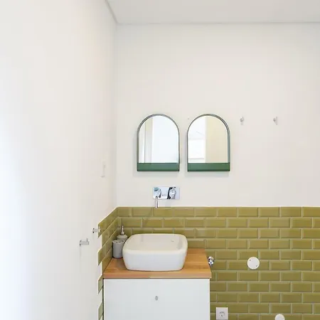 Feel - Boutique Назаре